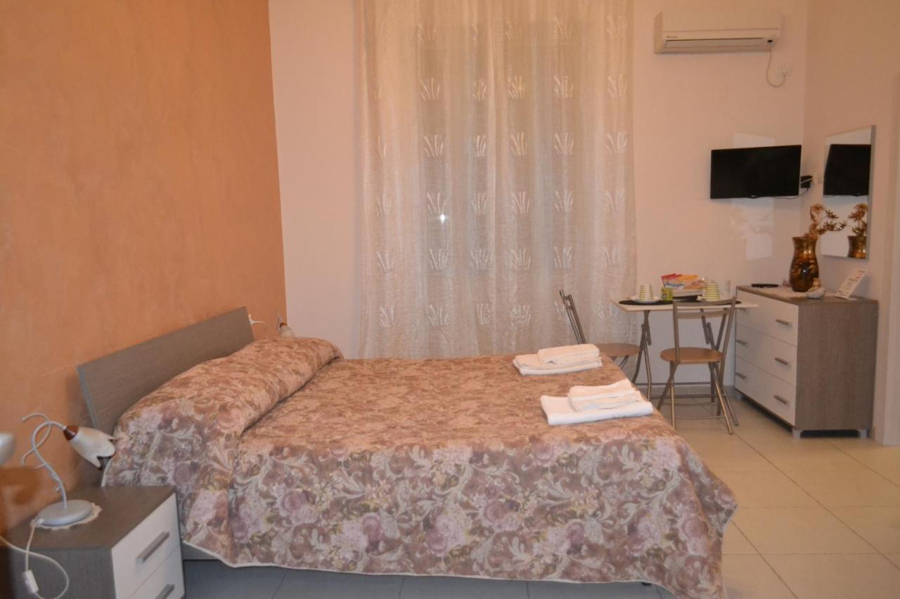B&B A Casa Di Ale 巴勒莫 外观 照片
